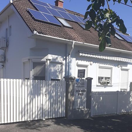 Czinger Vendégszobák Mosonmagyaróvár Esterno foto