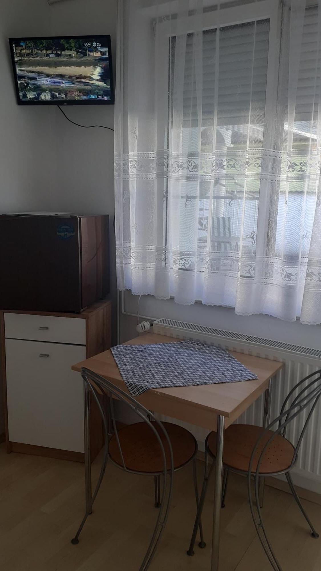 Czinger Vendégszobák Mosonmagyaróvár Esterno foto